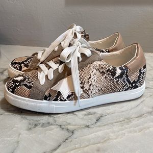 Vici Python Sneakers Size 7